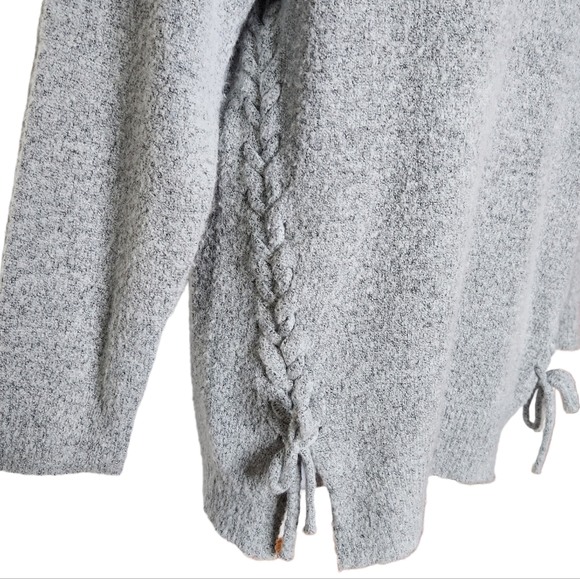 Dreamers Modcloth Gray Lace Up Braided Sweater Soft Size Small Women's - Picture 3 of 8